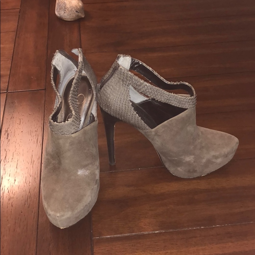 Super fun Jessica Simpson booties sz 7.5